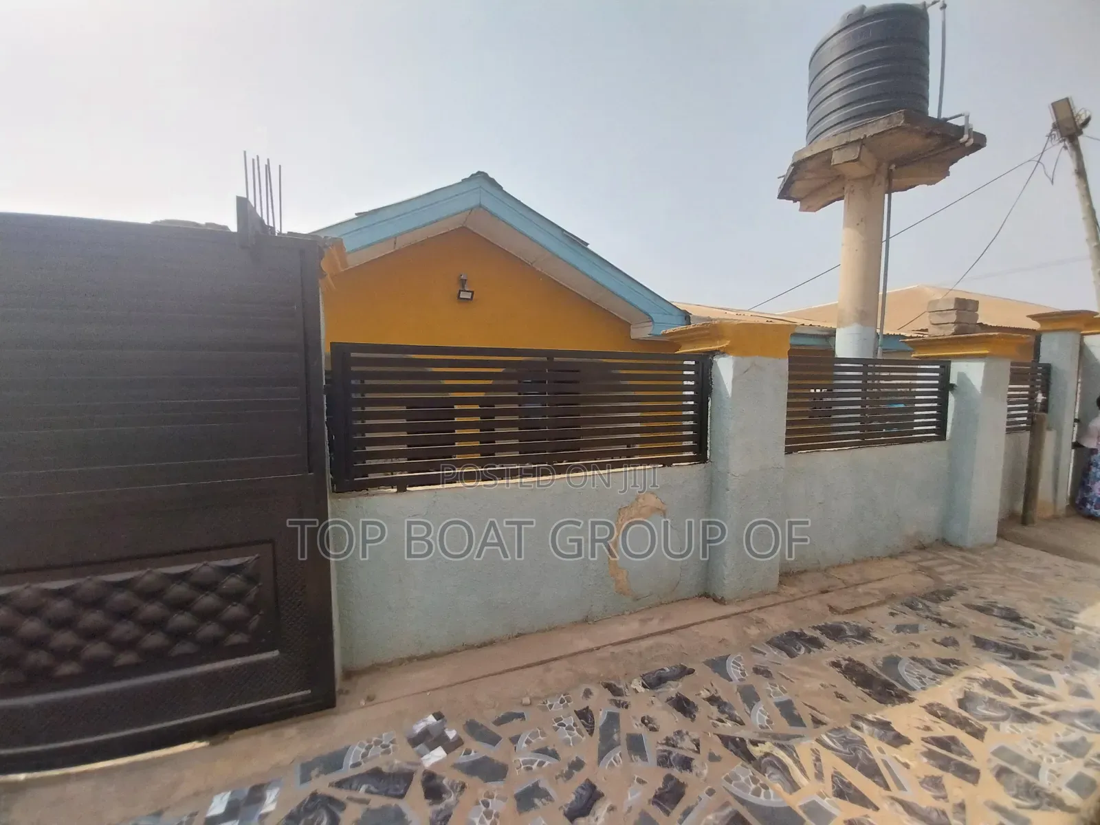 4bdrm House in Kronum Top-Boat, Kumasi Metropolitan for sale