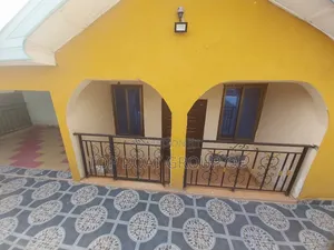4bdrm House in Kronum Top-Boat, Kumasi Metropolitan for sale