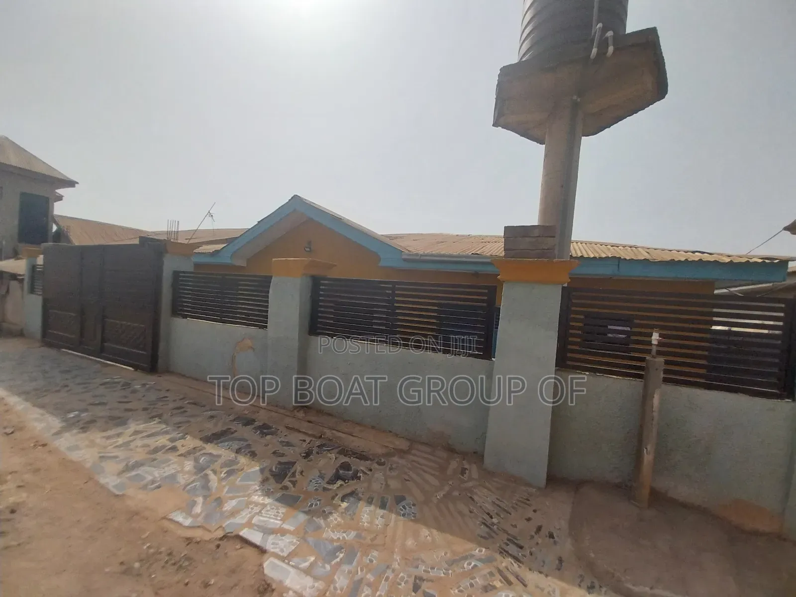 4bdrm House in Kronum Top-Boat, Kumasi Metropolitan for sale