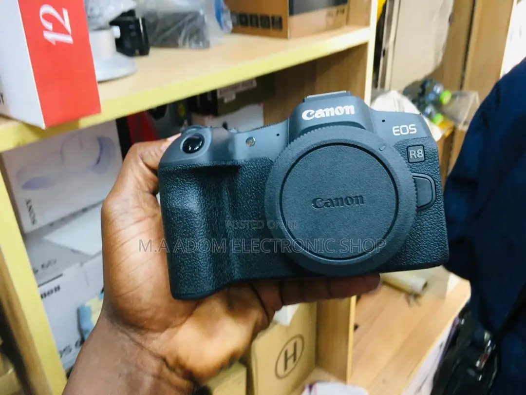 Canon EOS R8: Full-Frame Power, Perfectly Portable.