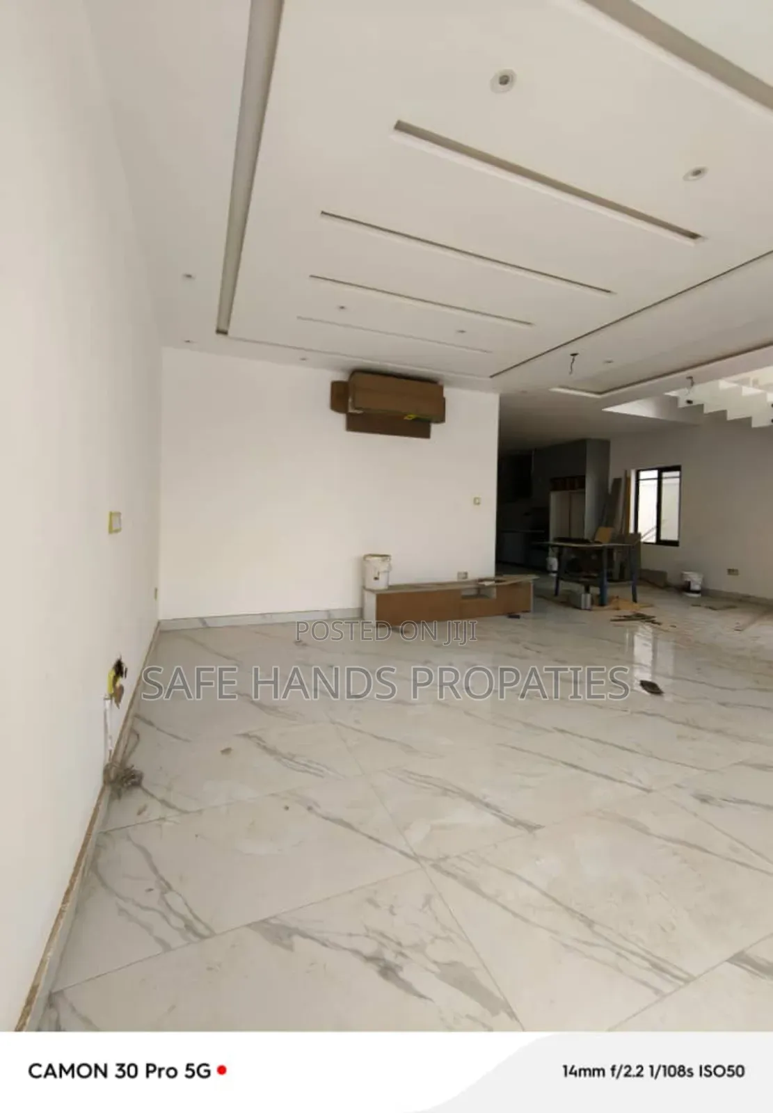 Furnished 5bdrm House in School Junction, Accra Metropolitan for sale