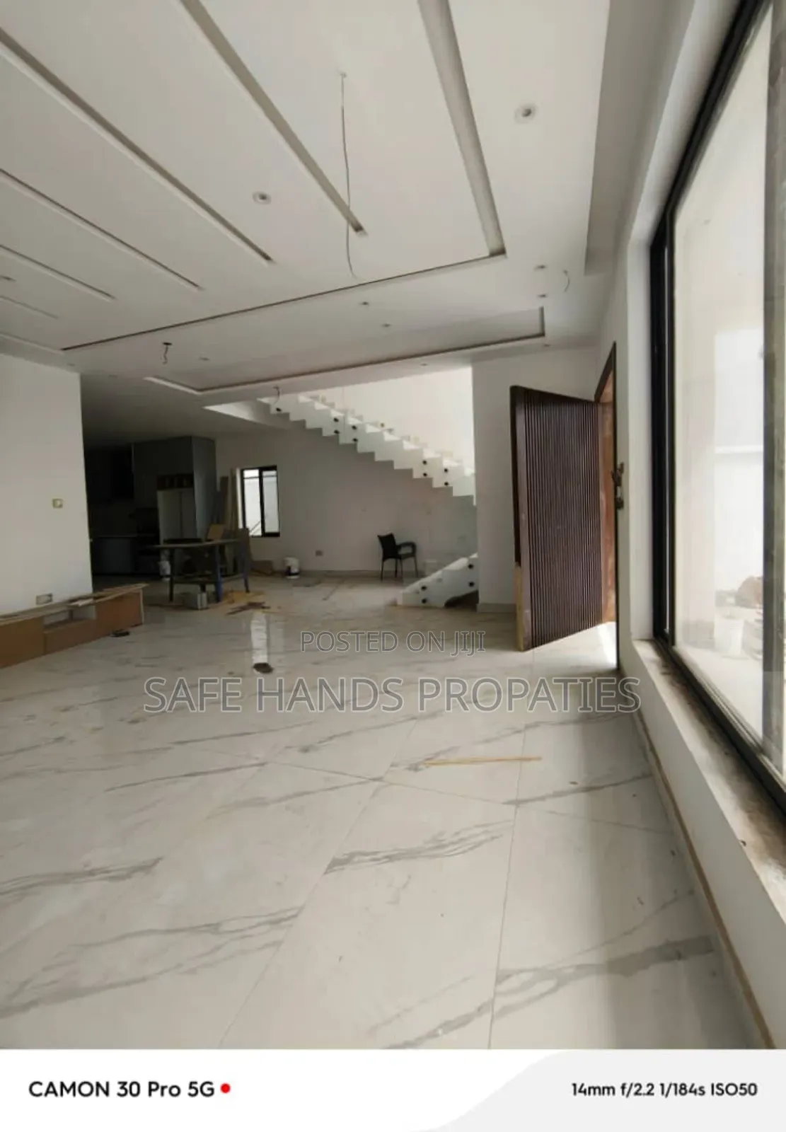 Furnished 5bdrm House in School Junction, Accra Metropolitan for sale