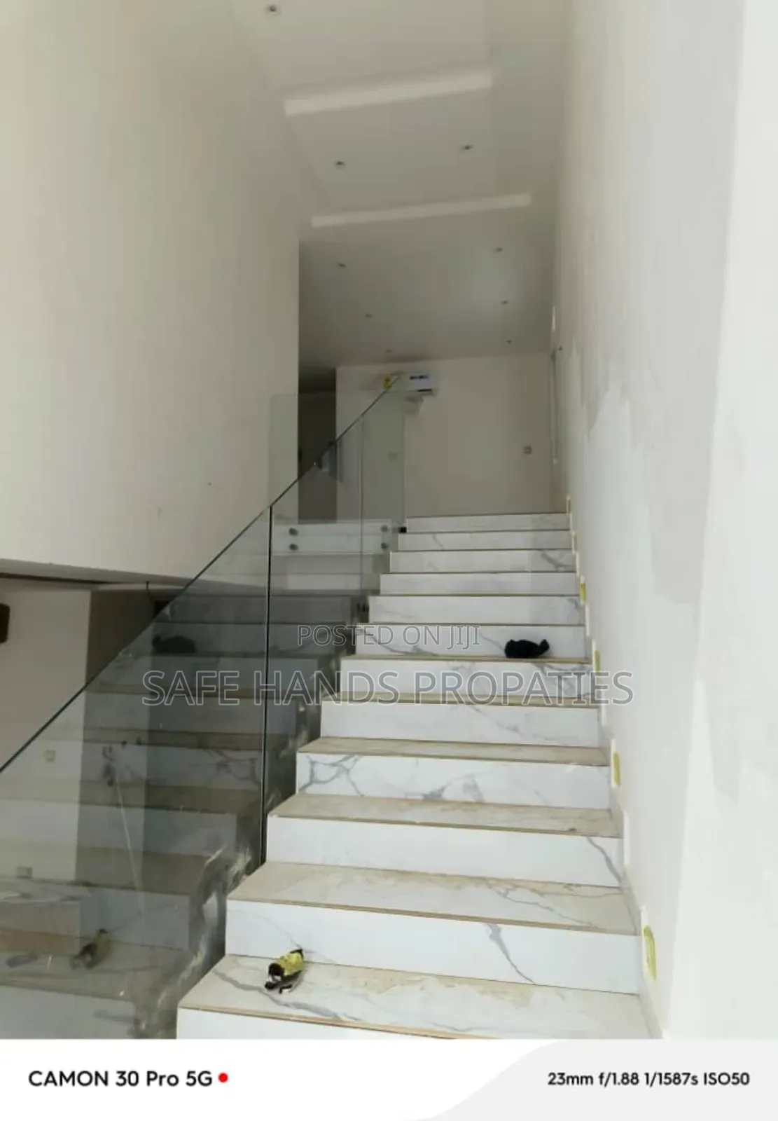 Furnished 5bdrm House in School Junction, Accra Metropolitan for sale