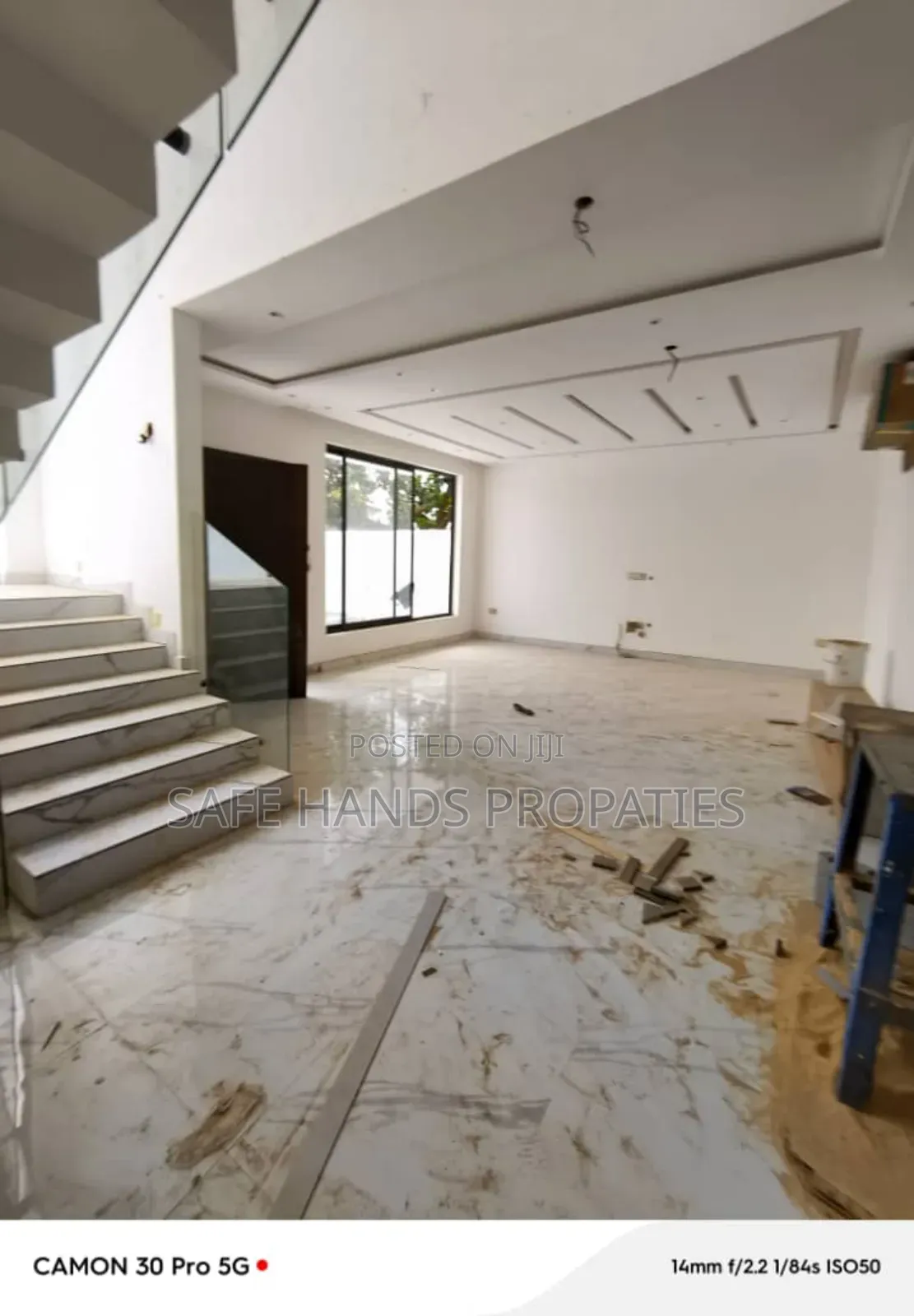 Furnished 5bdrm House in School Junction, Accra Metropolitan for sale