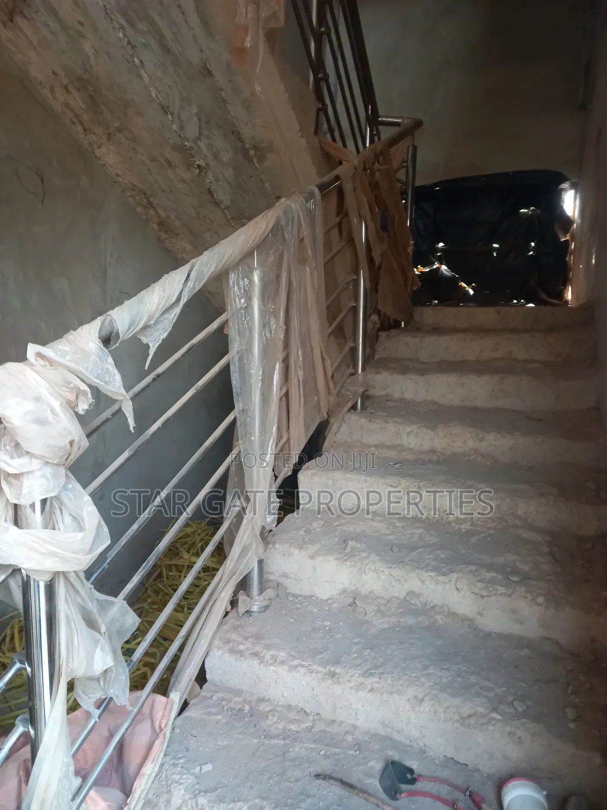 12bdrm House in Kenyasi Abrem., Kumasi Metropolitan for sale