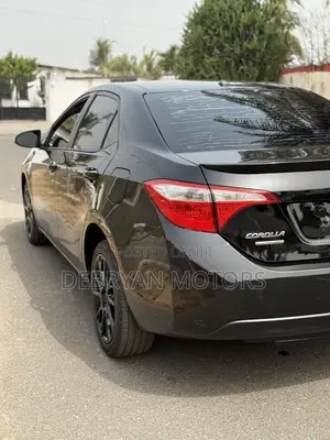 Toyota Corolla S w/Special Edition Pkg (1.8L 4cyl CVT) 2016 Black