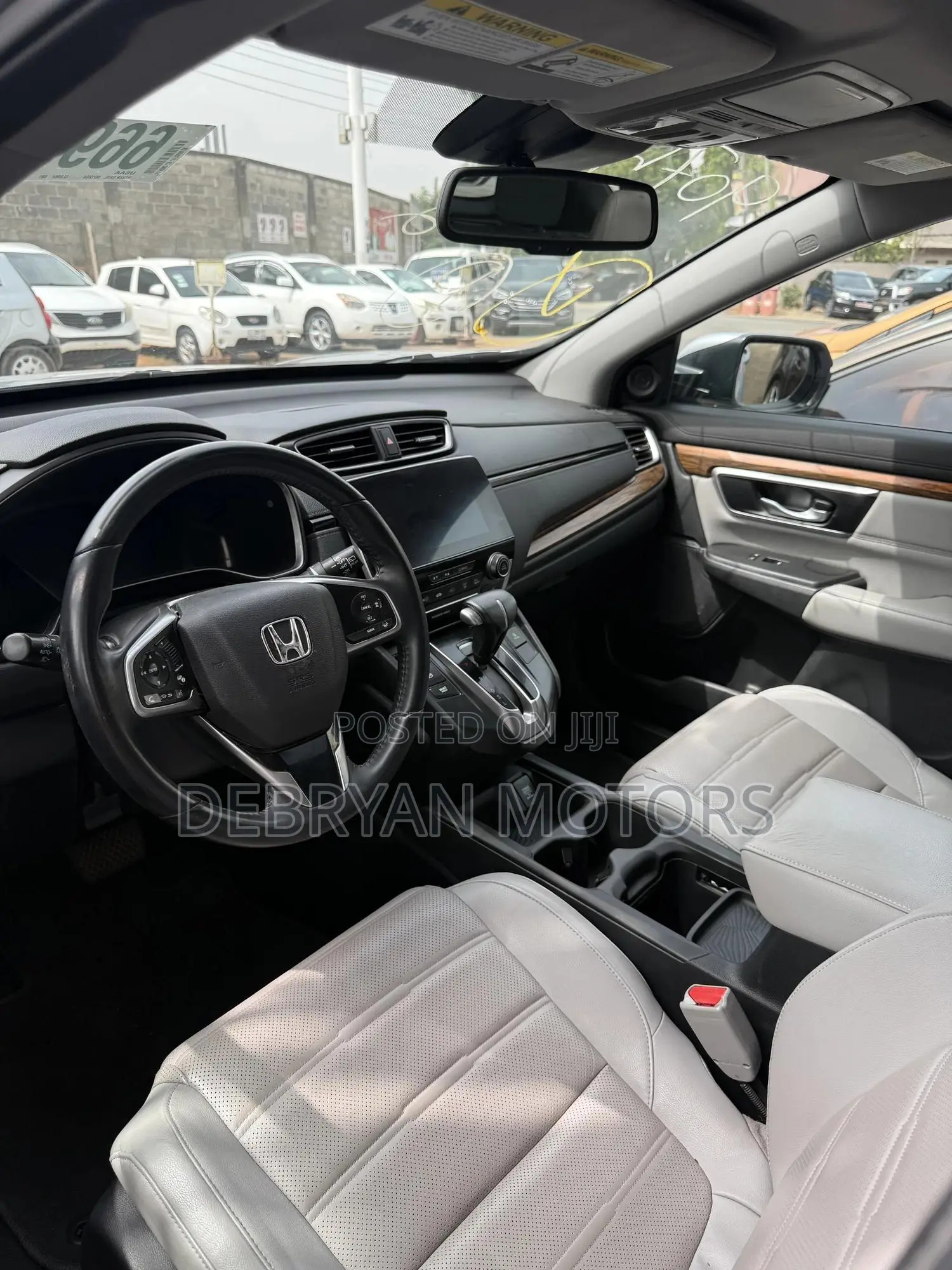 Honda CR-V Touring 4dr SUV AWD (1.5L 4cyl CVT) 2017 Silver