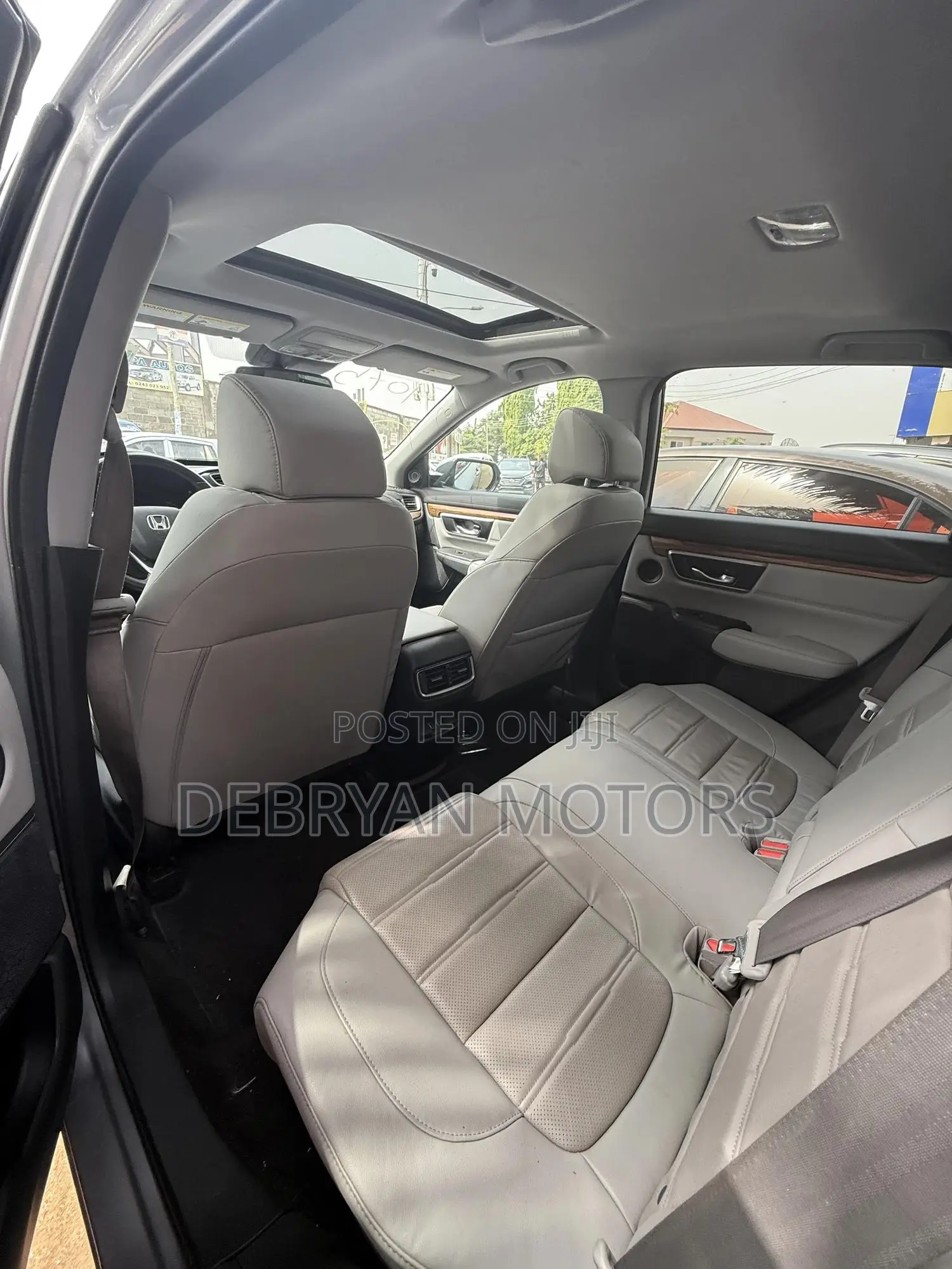 Honda CR-V Touring 4dr SUV AWD (1.5L 4cyl CVT) 2017 Silver