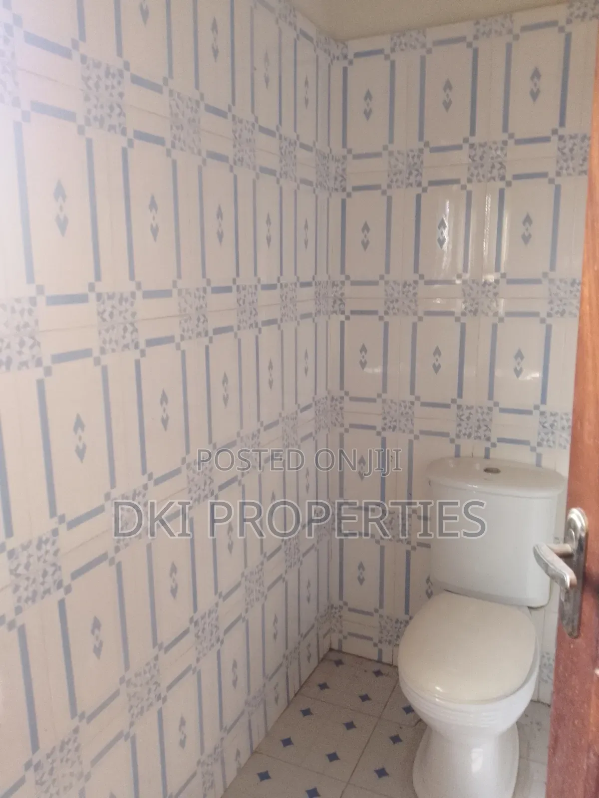 3bdrm House in Dki Properties, Adenta for rent