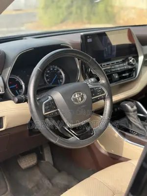Toyota Highlander Platinum 2021 Black