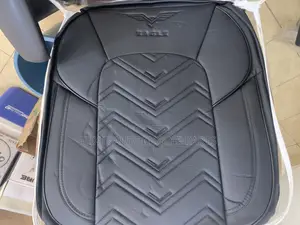 All Black Design Seat Covers for Saloon Cars