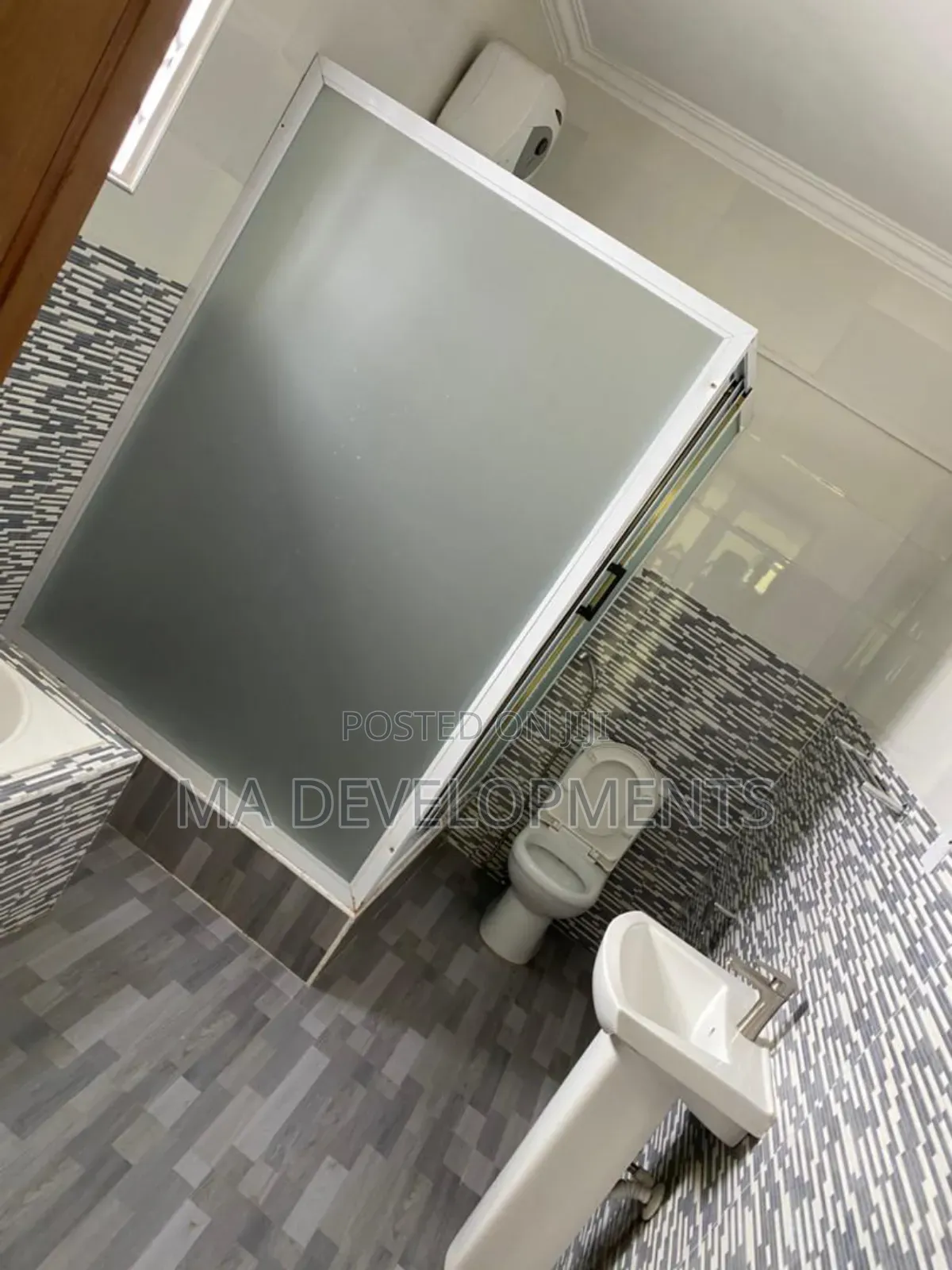 4bdrm House in Madev Realty, Roman Ridge for rent