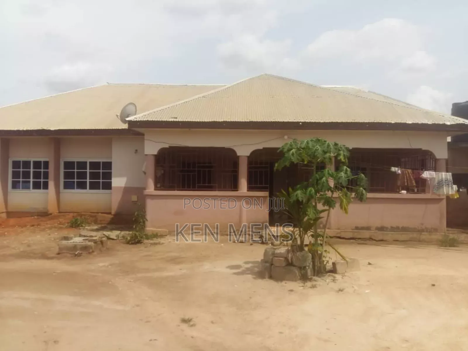 Furnished 4bdrm House in Kwabre for sale