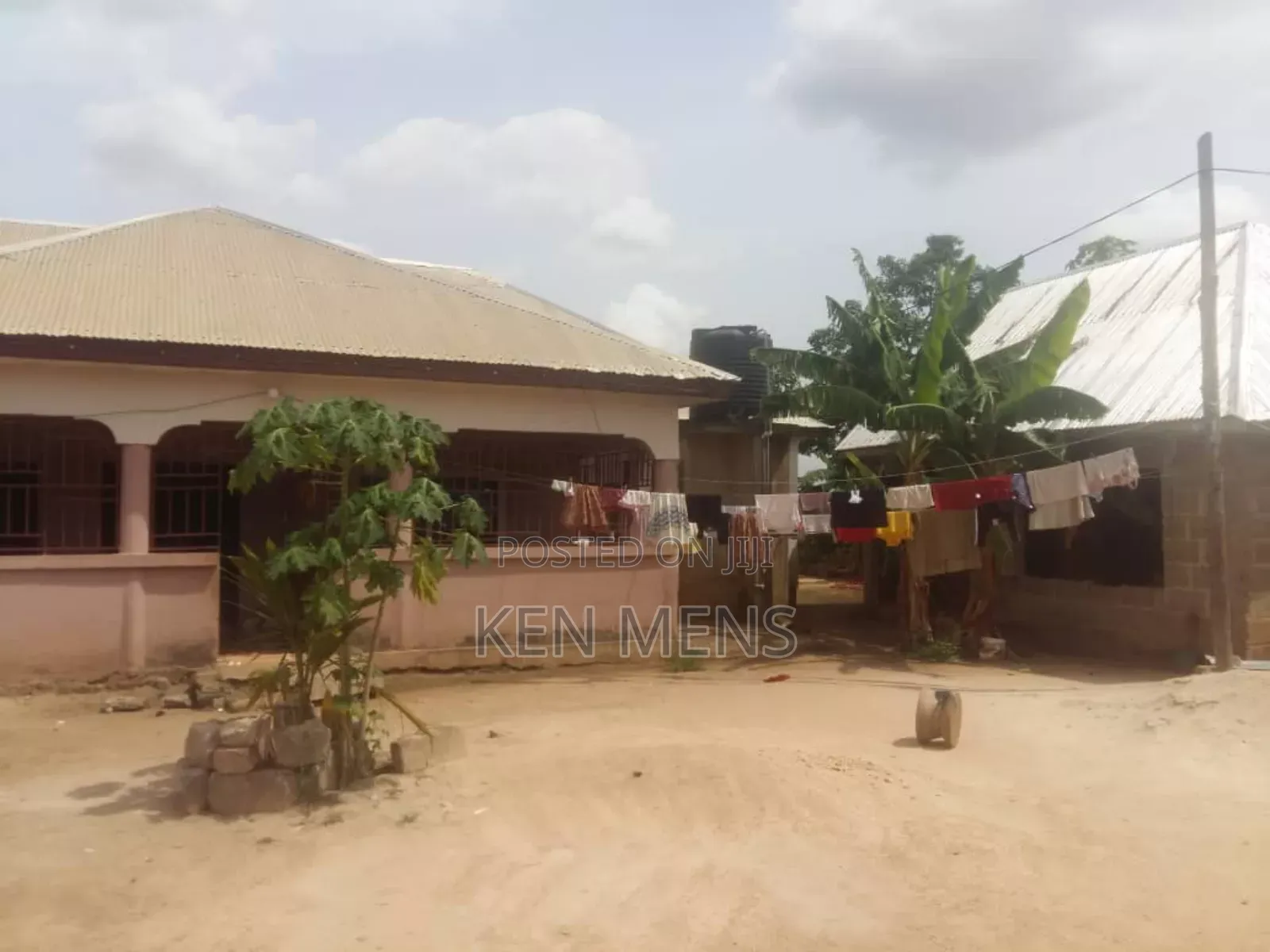 Furnished 4bdrm House in Kwabre for sale