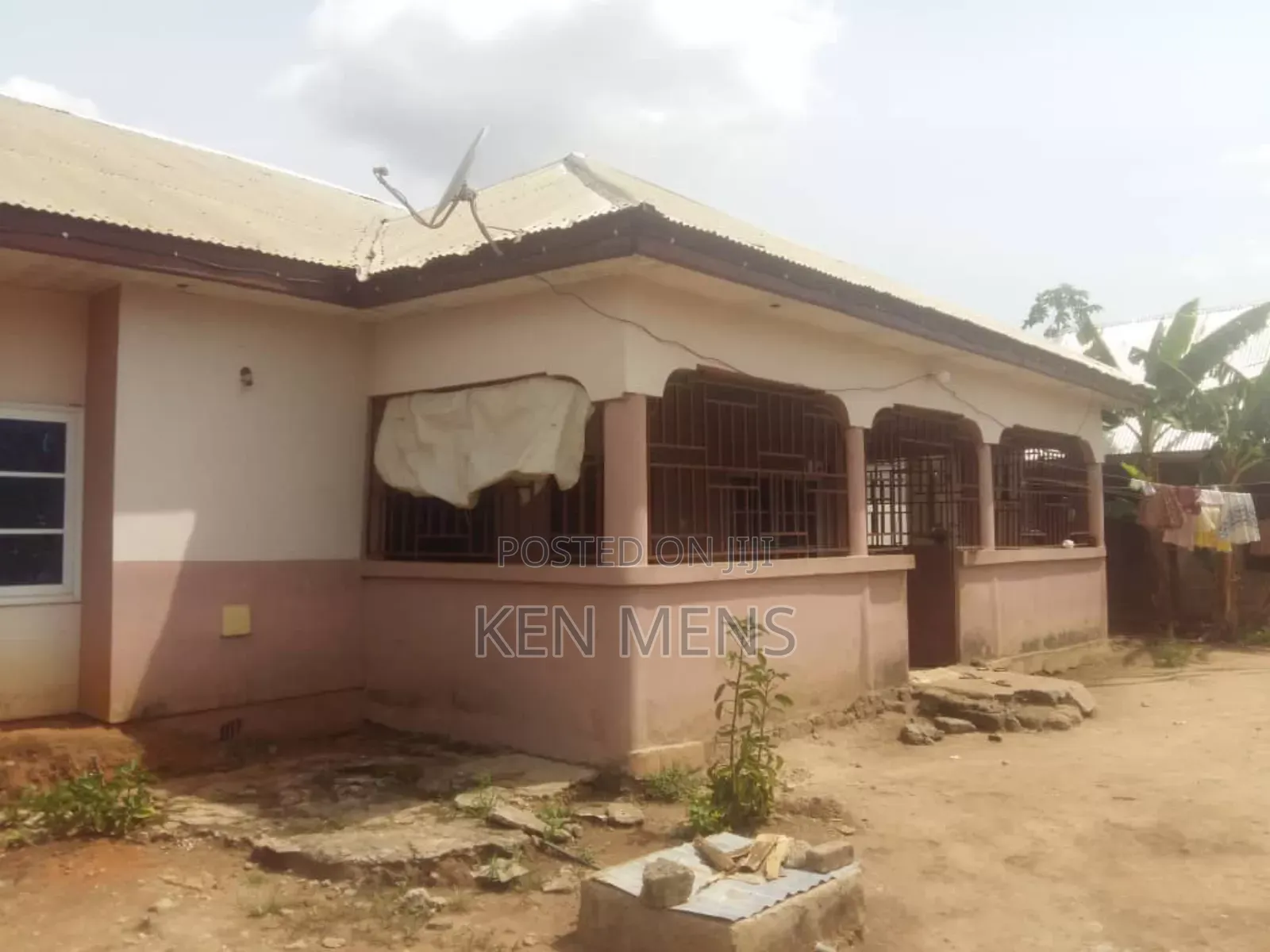 Furnished 4bdrm House in Kwabre for sale