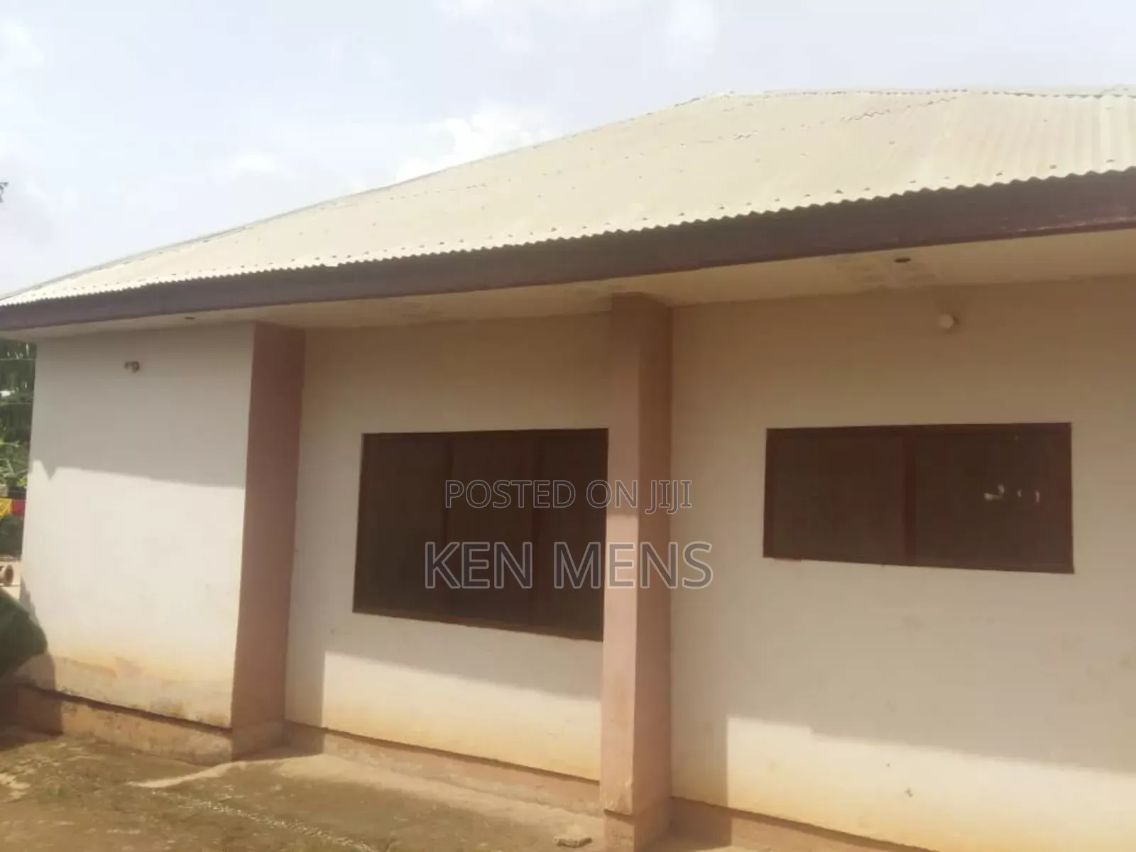Furnished 4bdrm House in Kwabre for sale