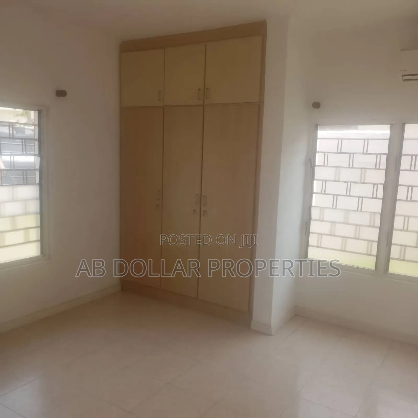 Furnished 3bdrm Block of Flats in Baatsona Total for rent