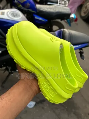 Addidas Halfshoe