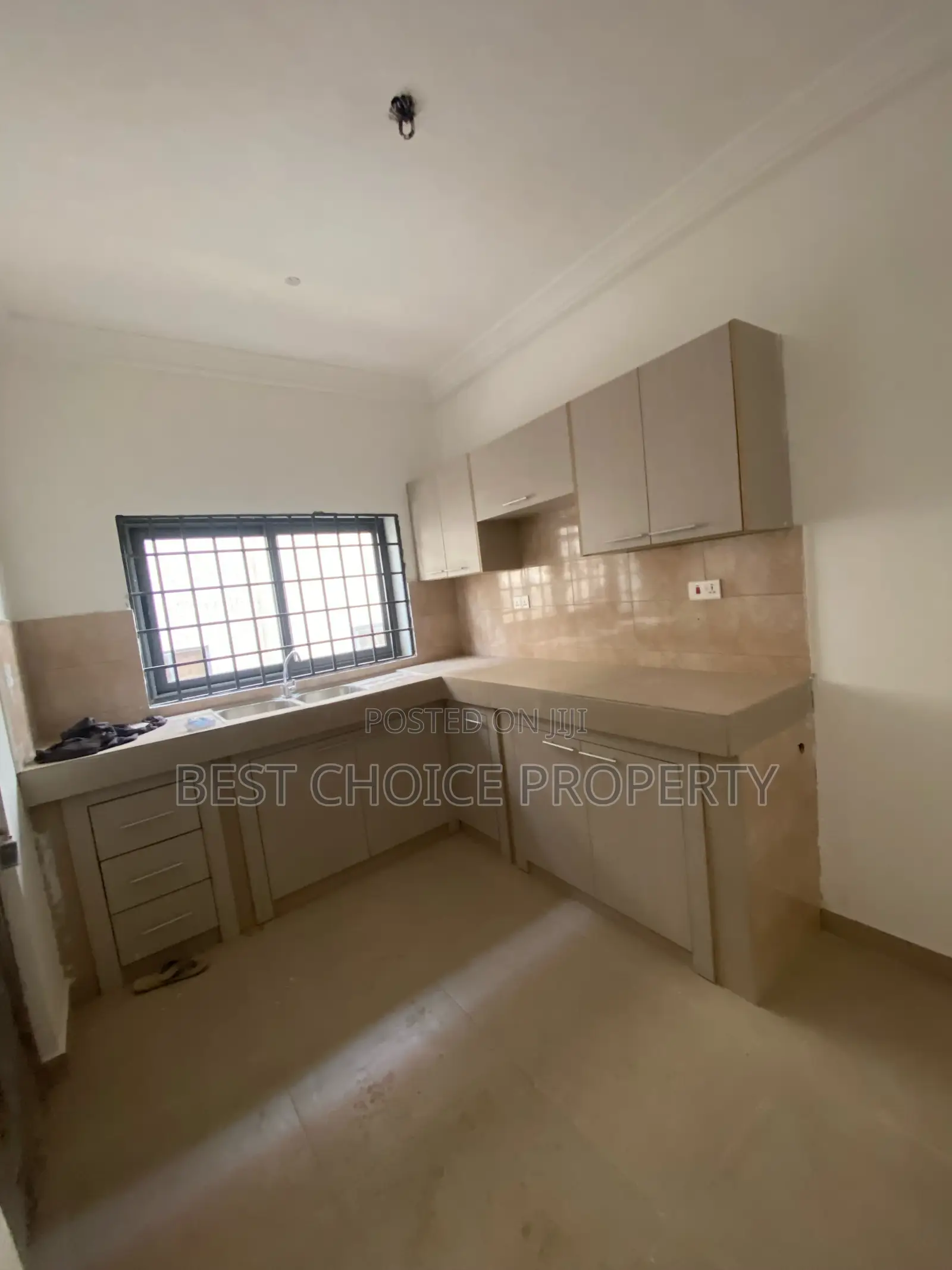 2bdrm Apartment in Owosuansa, Oyarifa for rent