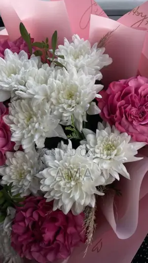 Natural and Faux Flowers