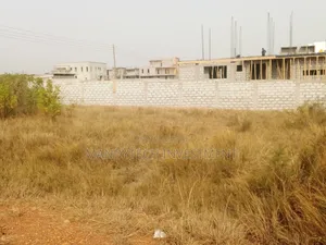 Classic Land Inside Lakeside Community 9
