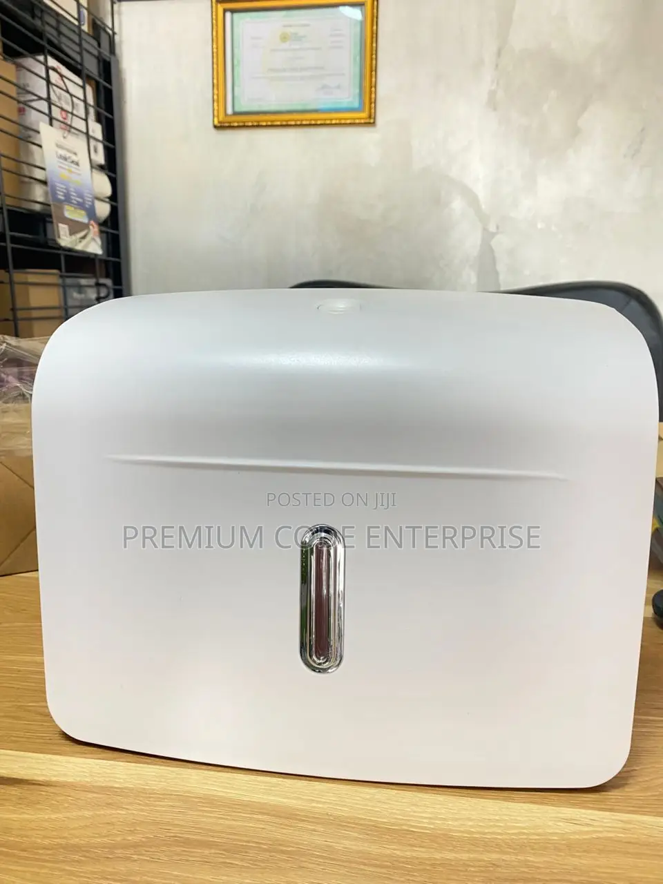 Tissue Dispenser