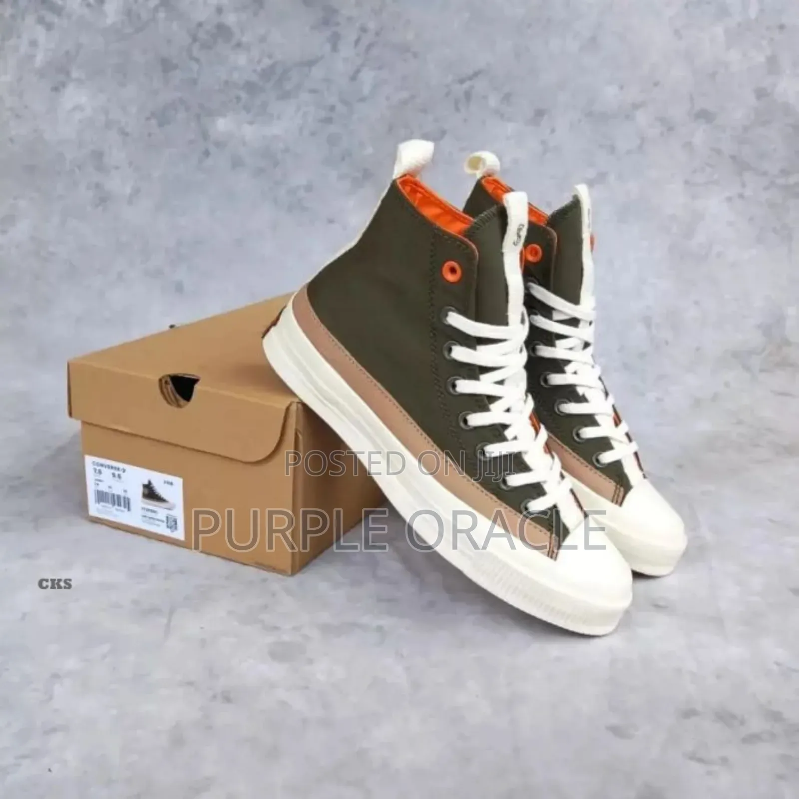 Classic Leather Low-Top Sneakers