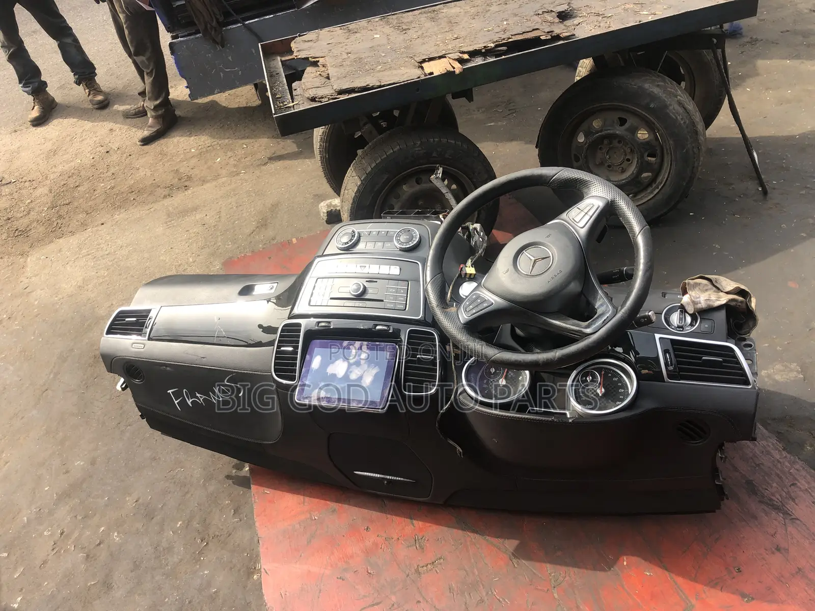 Mercedes BENZ GLE Complete Dashboard