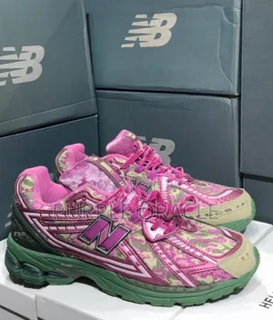 New Balance Classic Lifestyle Sneakers