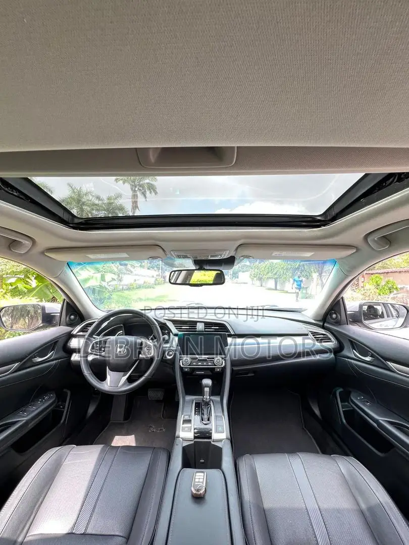Honda Civic Touring 4dr Sedan (1.5L 4cyl) 2016 Silver