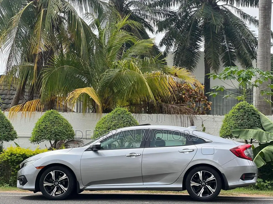 Honda Civic Touring 4dr Sedan (1.5L 4cyl) 2016 Silver