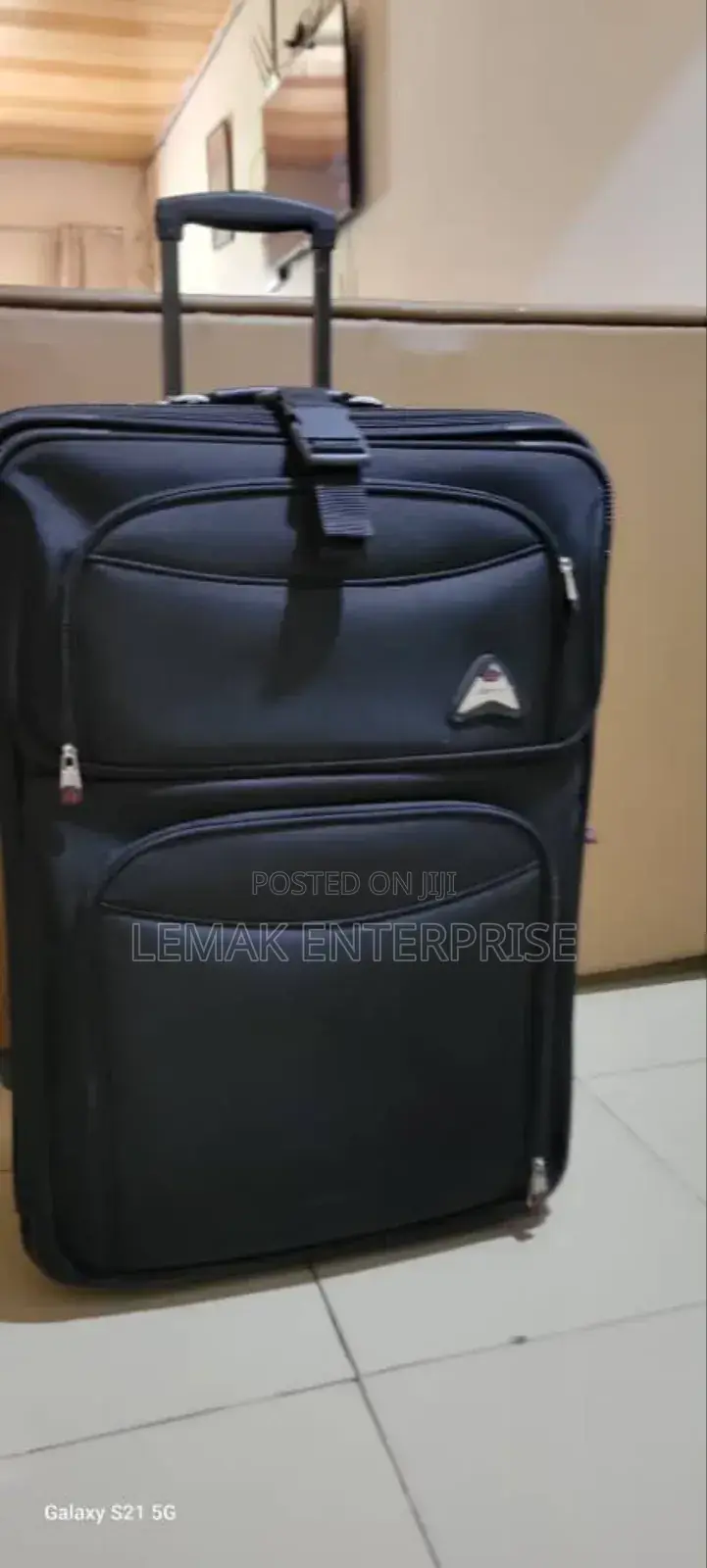 Traveler Choice Large Size Traveling Suitcase