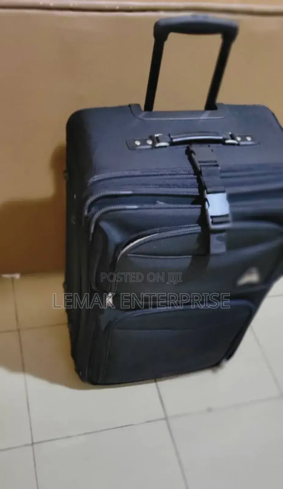 Traveler Choice Large Size Traveling Suitcase
