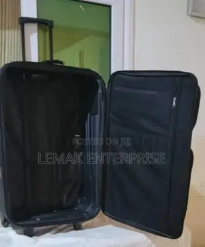 Embark Black Medium Size Travelling Suitcase
