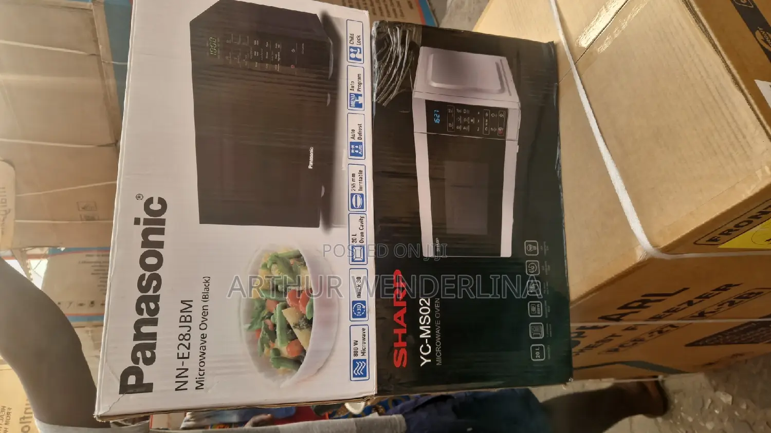 Panasonic 800W Standard 20L Microwave NN-E28JBMBPQ - Black