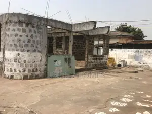Mamprobi Old House On 2 Plot For Sale