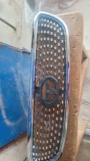 Toyota Corolla Grille 2006