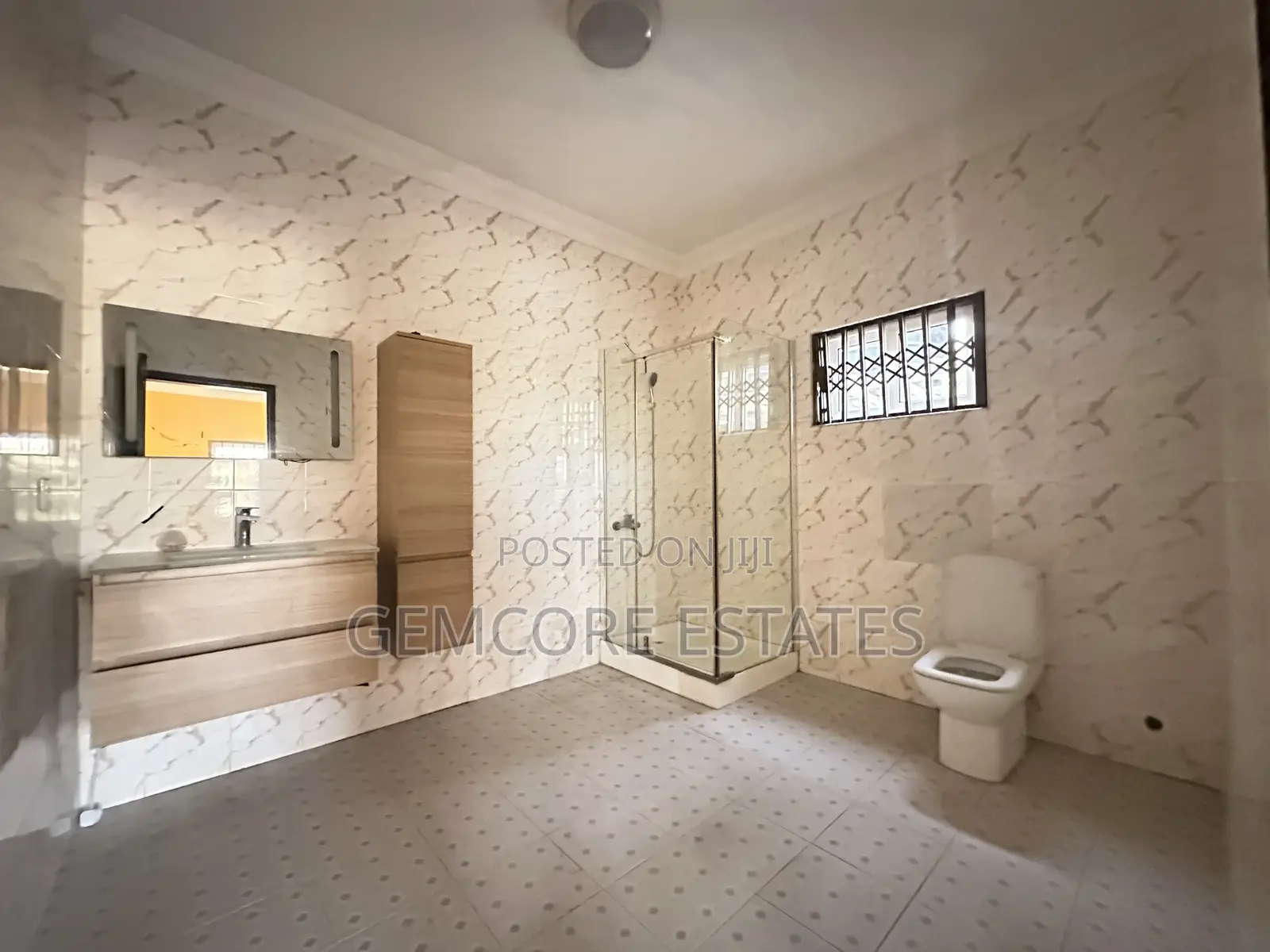 4bdrm House in West Trasacco, Ashaley Botwe for sale