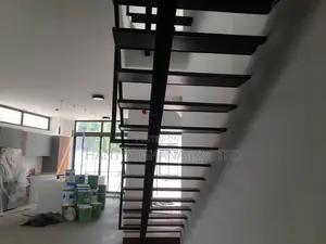 4bdrm Townhouse/Terrace in North Legon for sale