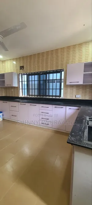 4bdrm House in Lakeside Estate for sale
