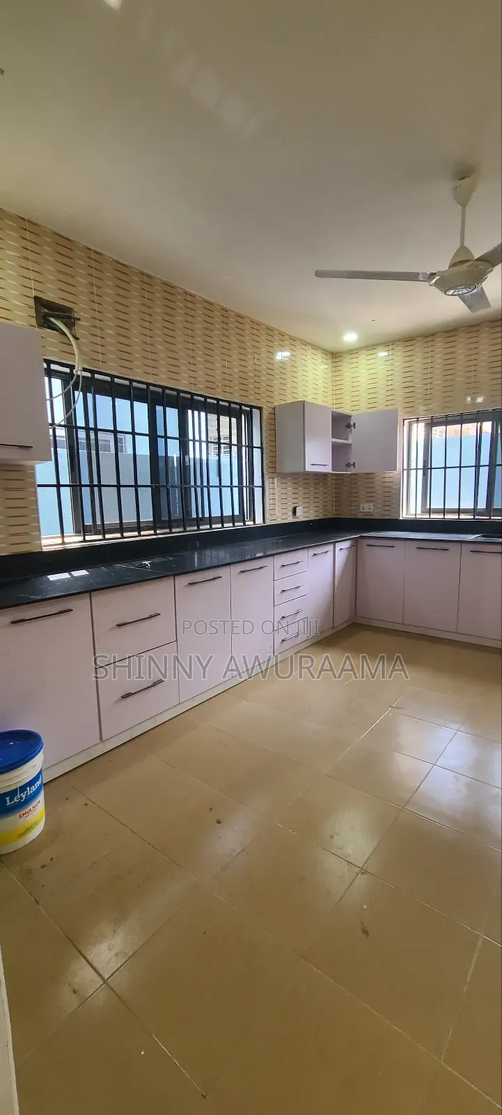 4bdrm House in Lakeside Estate for sale