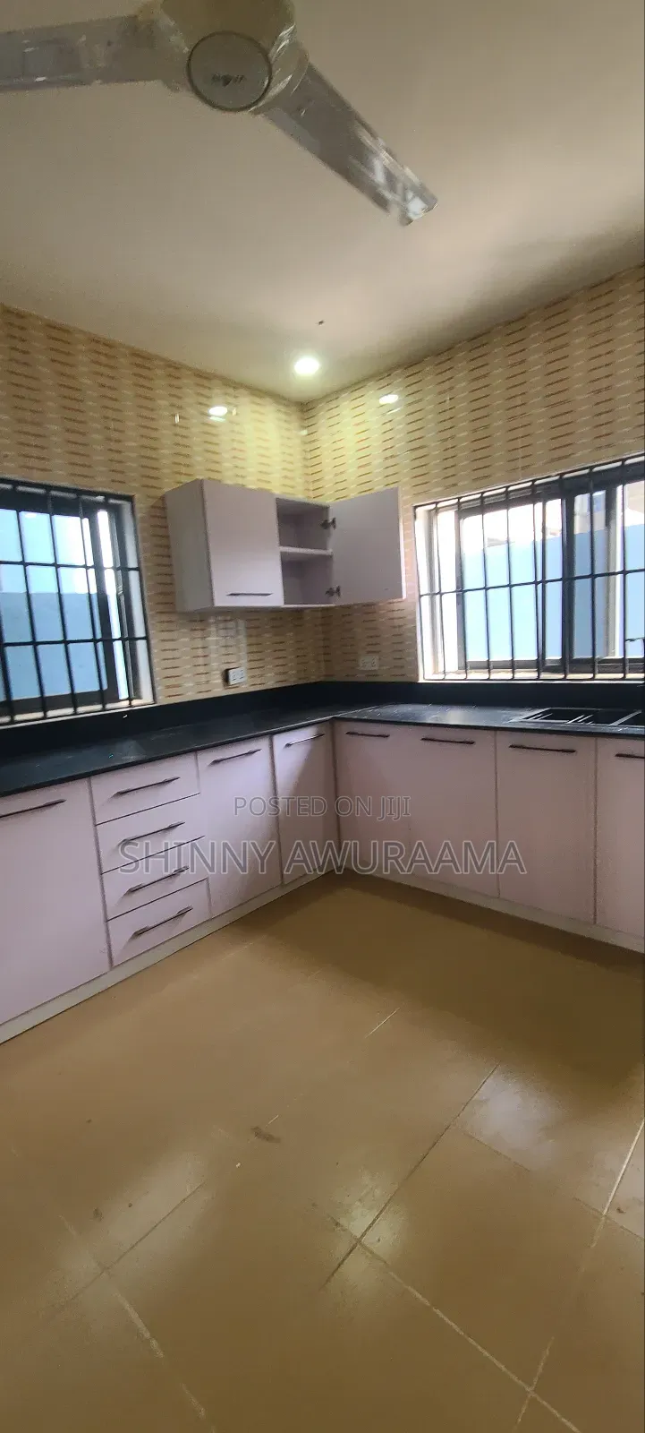 4bdrm House in Lakeside Estate for sale