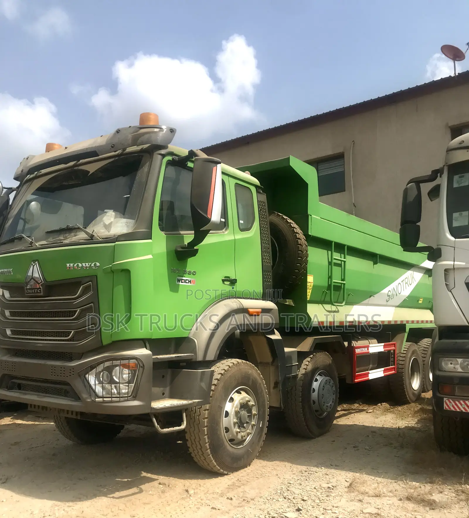 8x4 (12 Wheeler) U Shaped Howo Tipper Truck