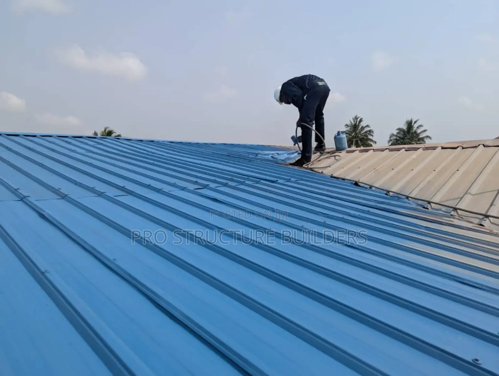 Roof Spraying and Leakages Repairs 25 Cedis Per Mater Sq