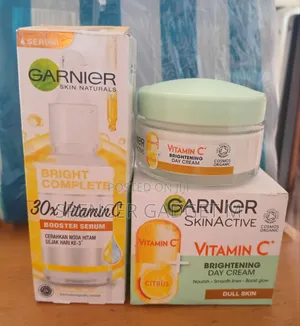 Photo - Garnier Vit. C Booster Serum Vit. C Day Face Cream
