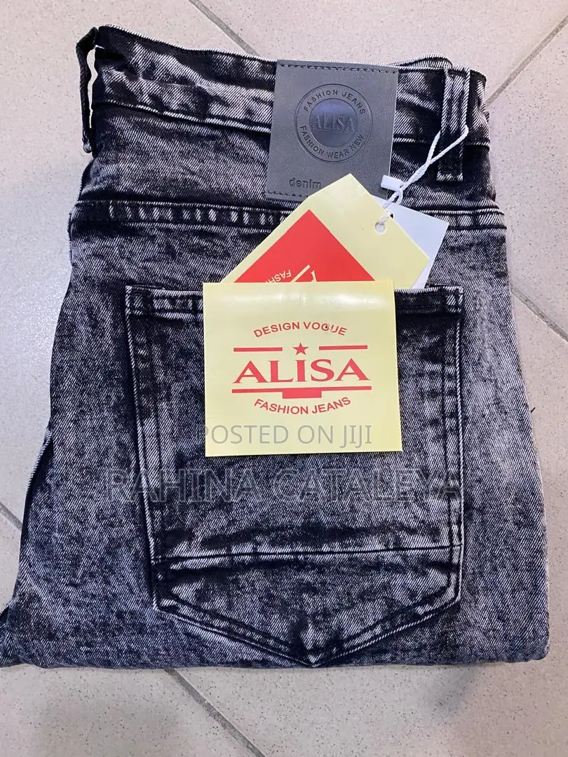 Men Qualify Jeans