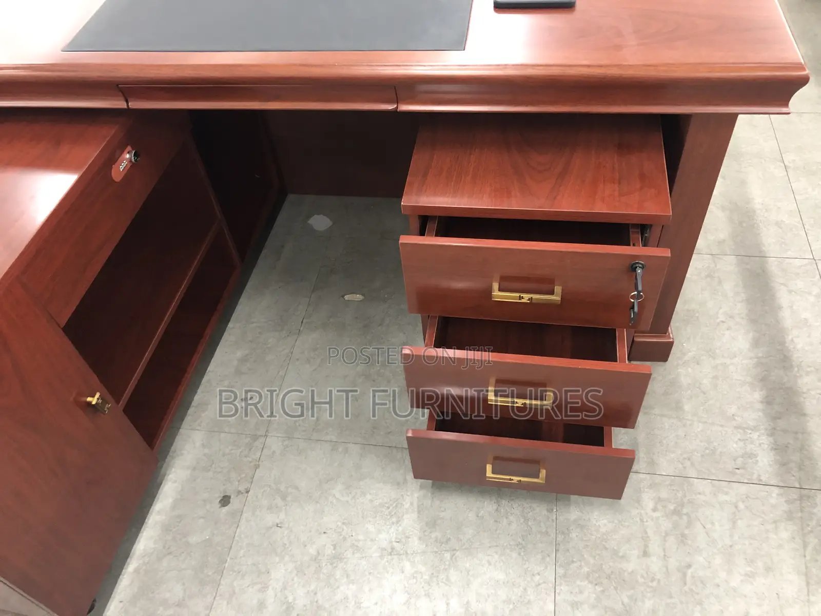 High Quality Wooden Office Table