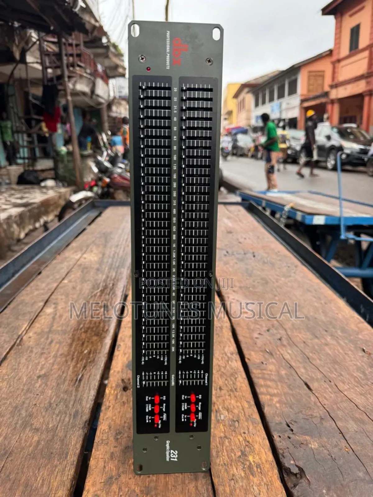 DBX 231 Double-Band Graphic Equalizer