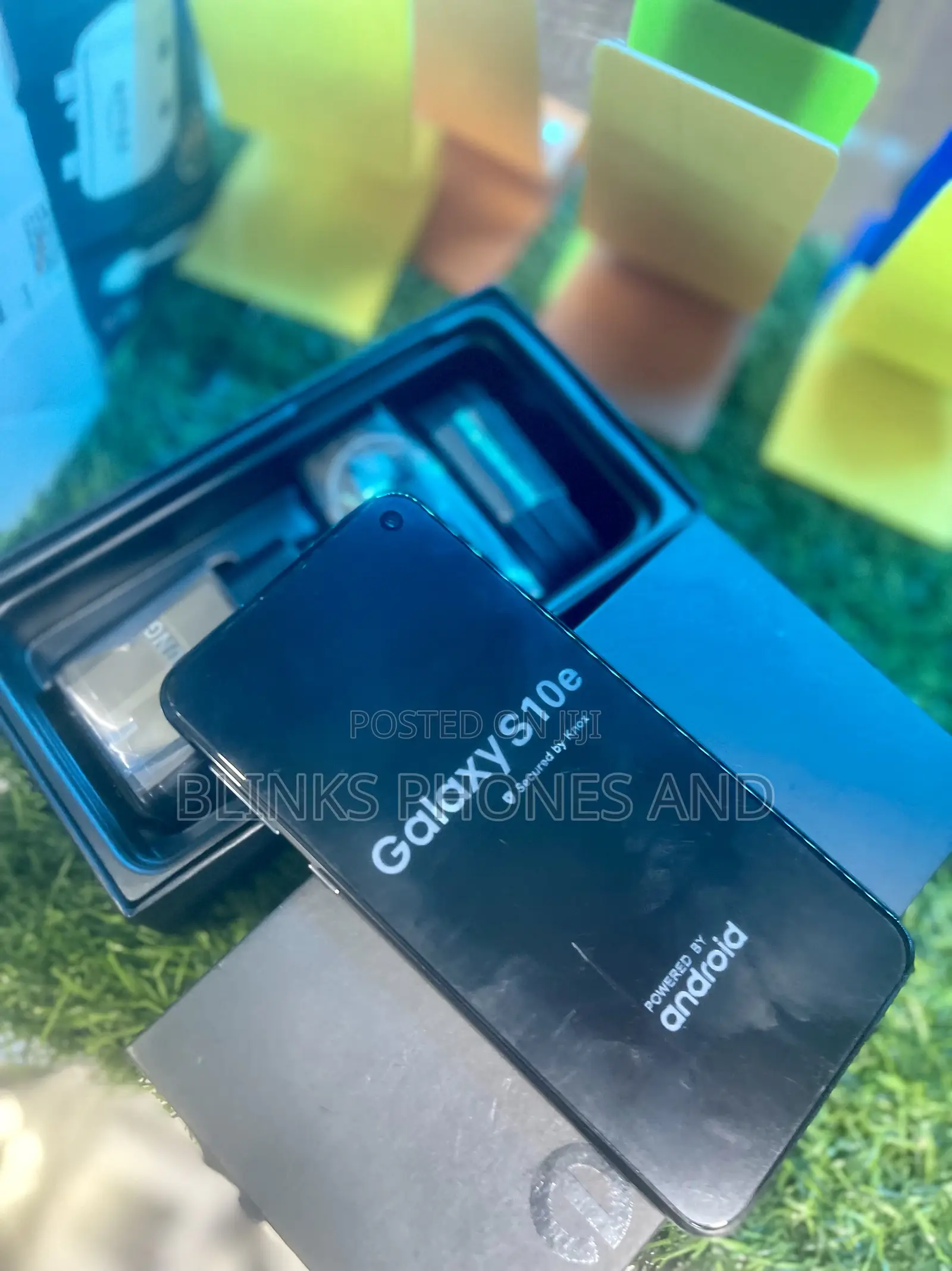 New Samsung Galaxy S10e 128 GB Black