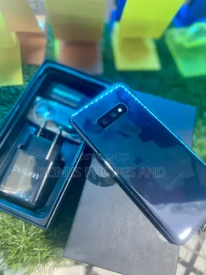 New Samsung Galaxy S10e 128 GB Black